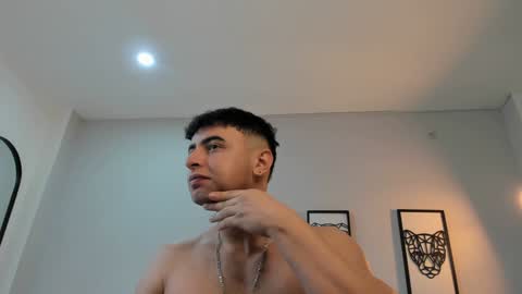 Andrewlamar21 online show from January 17, 1:35 pm