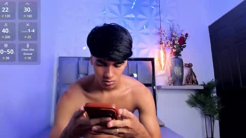 Snapshot of andrewortix chatting on February 24, 5:00 am AndreWortix online show from February 24, 5:00 am