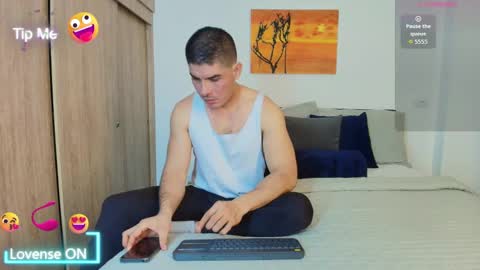 Snapshot of andrewstelee chatting on September 9, 2:44 am andrewstelee online show from September 9, 2:44 am