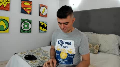Snapshot of andrhes_muller chatting on February 17, 1:42 pm andrhes muller online show from February 17, 1:42 pm