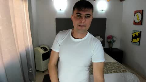 Snapshot of andrhes_muller chatting on January 4, 3:39 pm andrhes muller online show from January 4, 3:39 pm