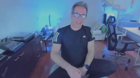 Andrew online show from November 6, 4:21 pm