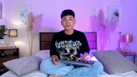 Andy online show from May 25, 5:08 pm