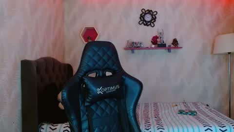 Snapshot of andy_bell_x chatting on September 14, 6:48 am ANDY online show from September 14, 6:48 am