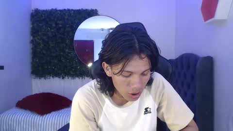 Snapshot of andy_dan1 chatting on January 28, 6:17 pm andy_dan1 online show from January 28, 6:17 pm