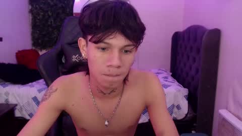 Snapshot of andy_dan1 chatting on March 8, 1:44 pm andy_dan1 online show from March 8, 1:44 pm