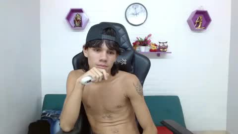 Snapshot of andy_dan1 chatting on December 13, 1:55 pm andy_dan1 online show from December 13, 1:55 pm