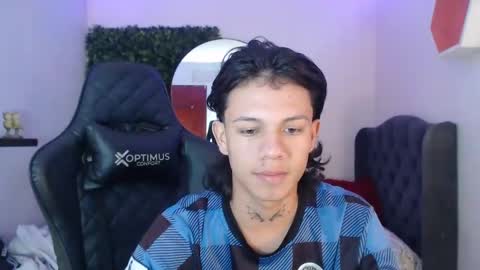 Snapshot of andy_dan1 chatting on January 15, 1:31 pm andy_dan1 online show from January 15, 1:31 pm