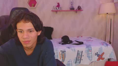 Snapshot of andy_dan1 chatting on February 13, 7:21 pm andy_dan1 online show from February 13, 7:21 pm