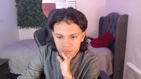 Snapshot of andy_dan1 chatting on January 19, 4:04 pm andy_dan1 online show from January 19, 4:04 pm