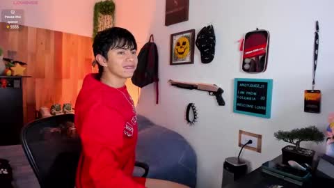 andy_guez_11 online show from February 14, 9:56 am