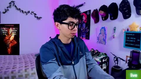 andy_guez_11 online show from November 8, 10:18 am