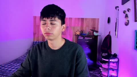 andy_guez_11 online show from December 3, 12:38 pm