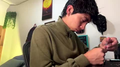 andy_guez_11 online show from March 7, 10:13 am
