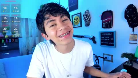 andy_guez_11 online show from March 10, 11:01 am