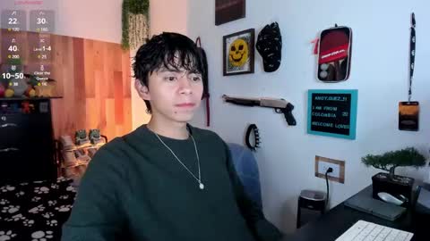 andy_guez_11 online show from February 12, 10:03 am