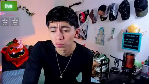 andy_guez_11 online show from October 20, 10:08 am