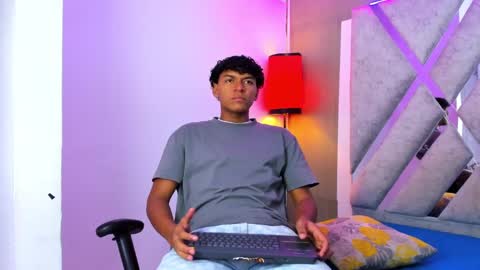 andy online show from October 2, 3:32 am