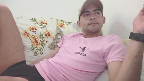 Snapshot of andy_magic_ chatting on October 10, 8:02 pm andy_magic_ online show from October 10, 8:02 pm