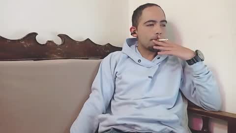 andy_magic_ online show from October 22, 9:51 pm