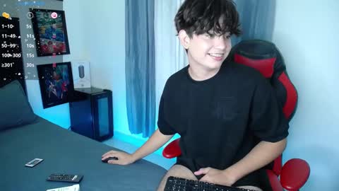 andy online show from December 26, 11:35 pm