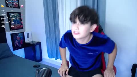 andy online show from December 17, 12:12 am