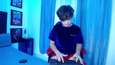 andy online show from February 8, 11:24 pm