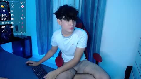 andy online show from December 8, 10:47 pm