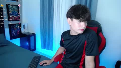 andy online show from December 7, 11:12 pm