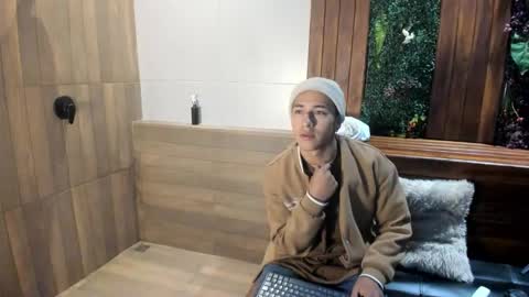 Andy Joy  online show from November 20, 11:42 am