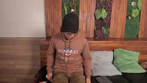 Andy Joy  online show from March 30, 12:06 pm