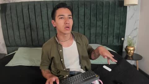 Andy Joy  online show from April 4, 11:51 am