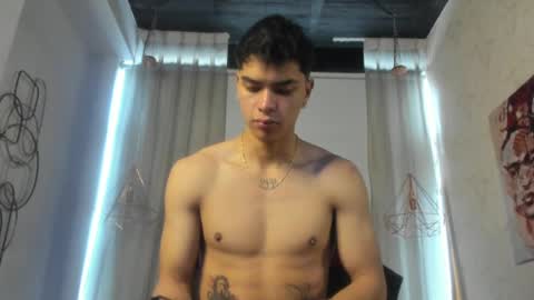 Snapshot of andypalmer_ chatting on December 7, 2:02 pm andy palmer online show from December 7, 2:02 pm
