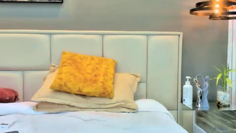 Angel online show from February 3, 6:40 am