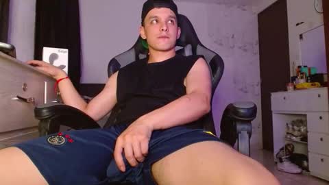Angel Twink online show from May 23, 5:35 am