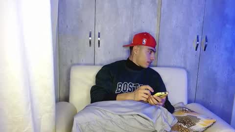 angelbacker22 online show from January 21, 3:16 am