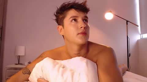 Angel online show from November 12, 8:57 pm