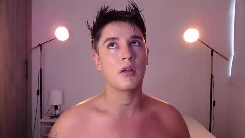 Angel online show from February 1, 9:35 pm