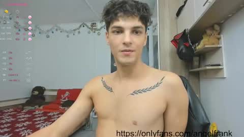 Snapshot of angelfrank chatting on December 17, 2:01 am Frankie online show from December 17, 2:01 am
