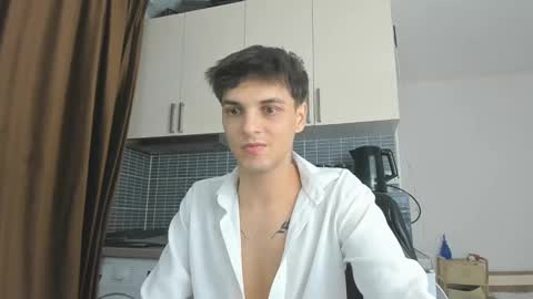 Snapshot of angelfrank chatting on March 11, 12:54 am Frankie online show from March 11, 12:54 am