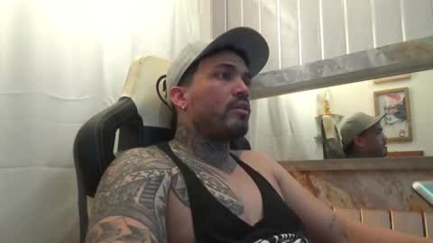 Snapshot of angellatino0 chatting on October 4, 6:51 am angellatino0 online show from October 4, 6:51 am