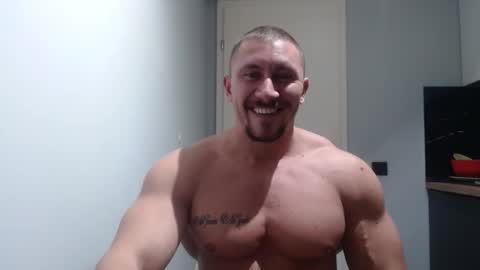  ------- SEX SHOW WITH GUYS AND GIRLS  MUSCLE SHOW online show from November 12, 5:51 pm
