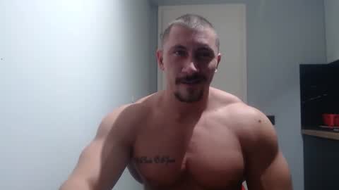  ------- SEX SHOW WITH GUYS AND GIRLS  MUSCLE SHOW online show from October 27, 6:54 pm