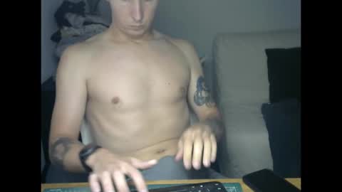 annecylake online show from September 27, 11:41 am