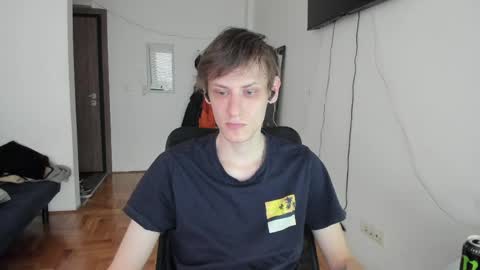    online show from April 1, 12:51 pm