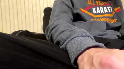 anonyomosguy online show from December 16, 2:29 am