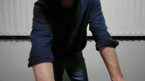 antarctic male online show from January 16, 6:35 am