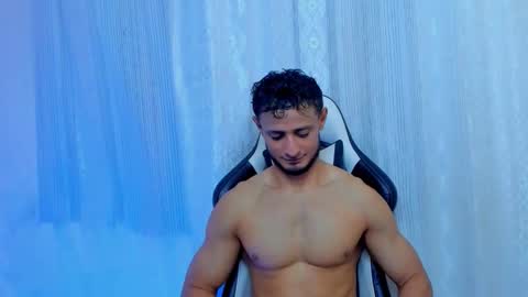 Adonys Creeb online show from November 12, 5:57 am