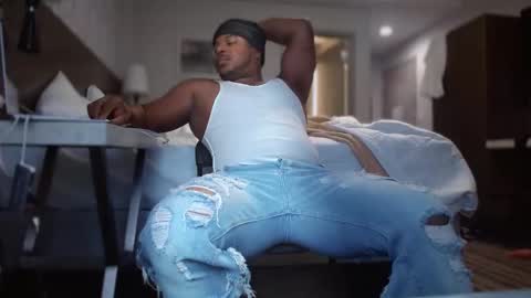 anthonyscreet online show from December 9, 5:46 pm