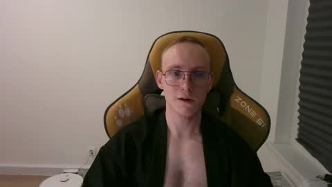 Snapshot of anthonythorn chatting on October 19, 9:51 pm anthonythorn online show from October 19, 9:51 pm